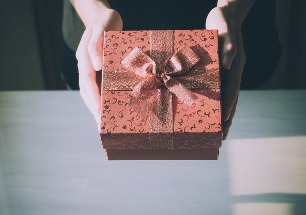 Care este cadoul ideal pentru o persoana apropiata?