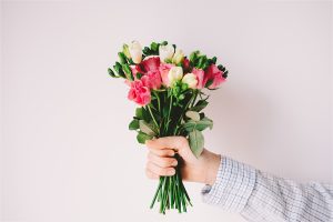 De ce sa trimitem flori