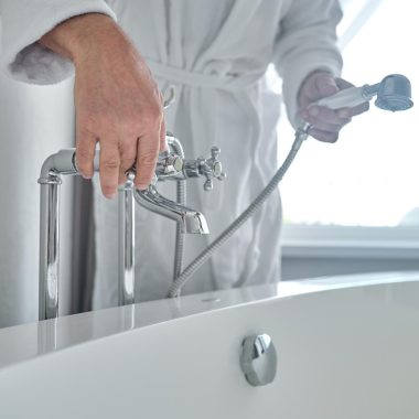 Cum alegi bateria de baie ideală în funcție de presiunea apei din instalație?